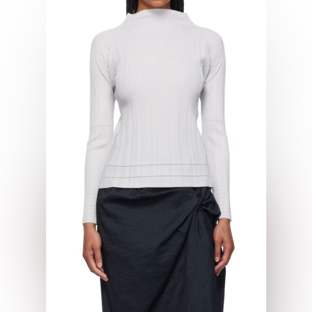 Pleats Please Issey Miyake Women Turtle Neck Pleated Top beige size 3 medium